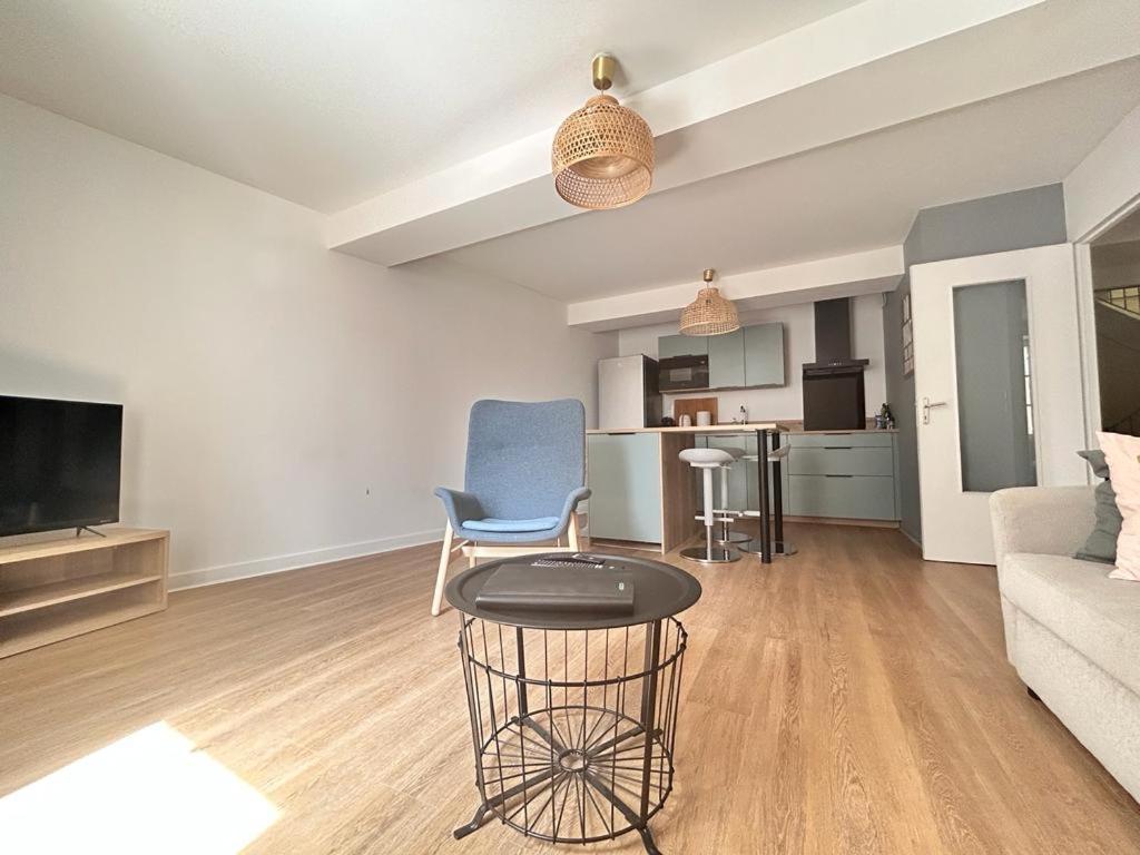 Tour D'Auvergne - Appartements En Plein Centre Ville, Proche De La Cathedrale Et De La Place De Jaude Clermont-Ferrand Eksteriør billede