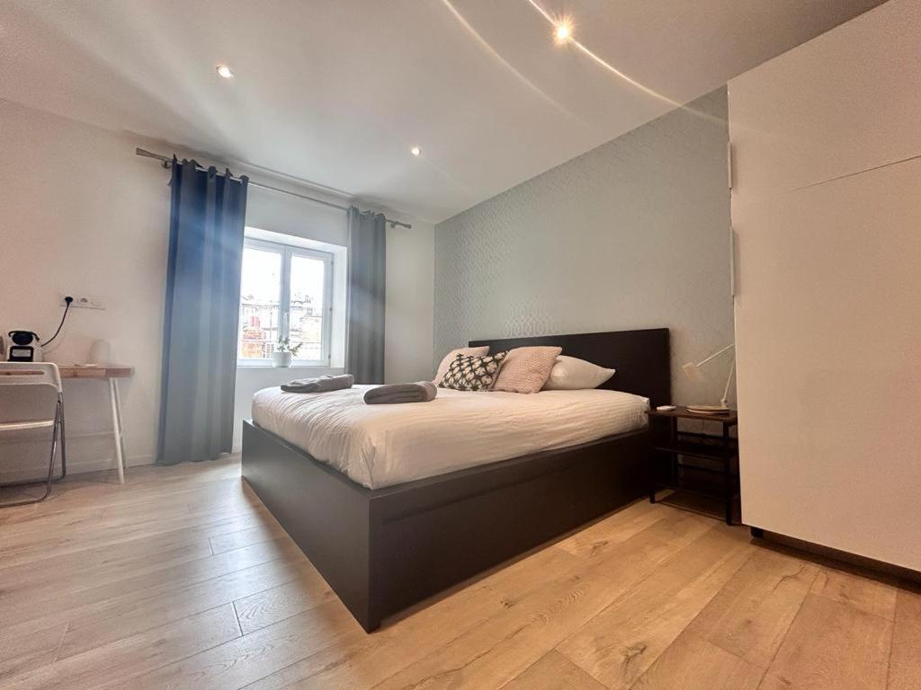 Tour D'Auvergne - Appartements En Plein Centre Ville, Proche De La Cathedrale Et De La Place De Jaude Clermont-Ferrand Eksteriør billede
