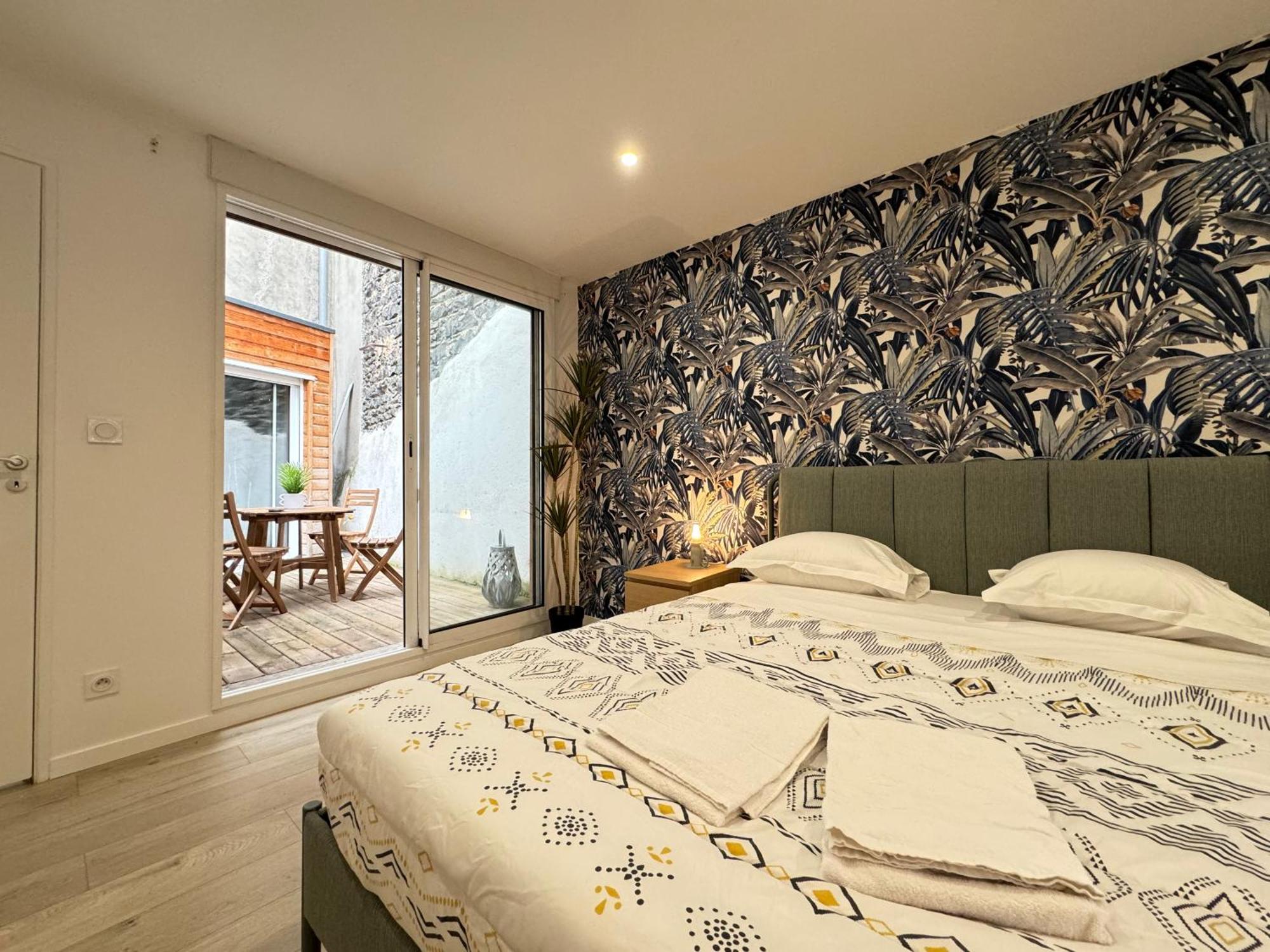 Tour D'Auvergne - Appartements En Plein Centre Ville, Proche De La Cathedrale Et De La Place De Jaude Clermont-Ferrand Eksteriør billede
