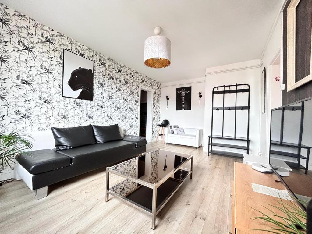 Tour D'Auvergne - Appartements En Plein Centre Ville, Proche De La Cathedrale Et De La Place De Jaude Clermont-Ferrand Eksteriør billede